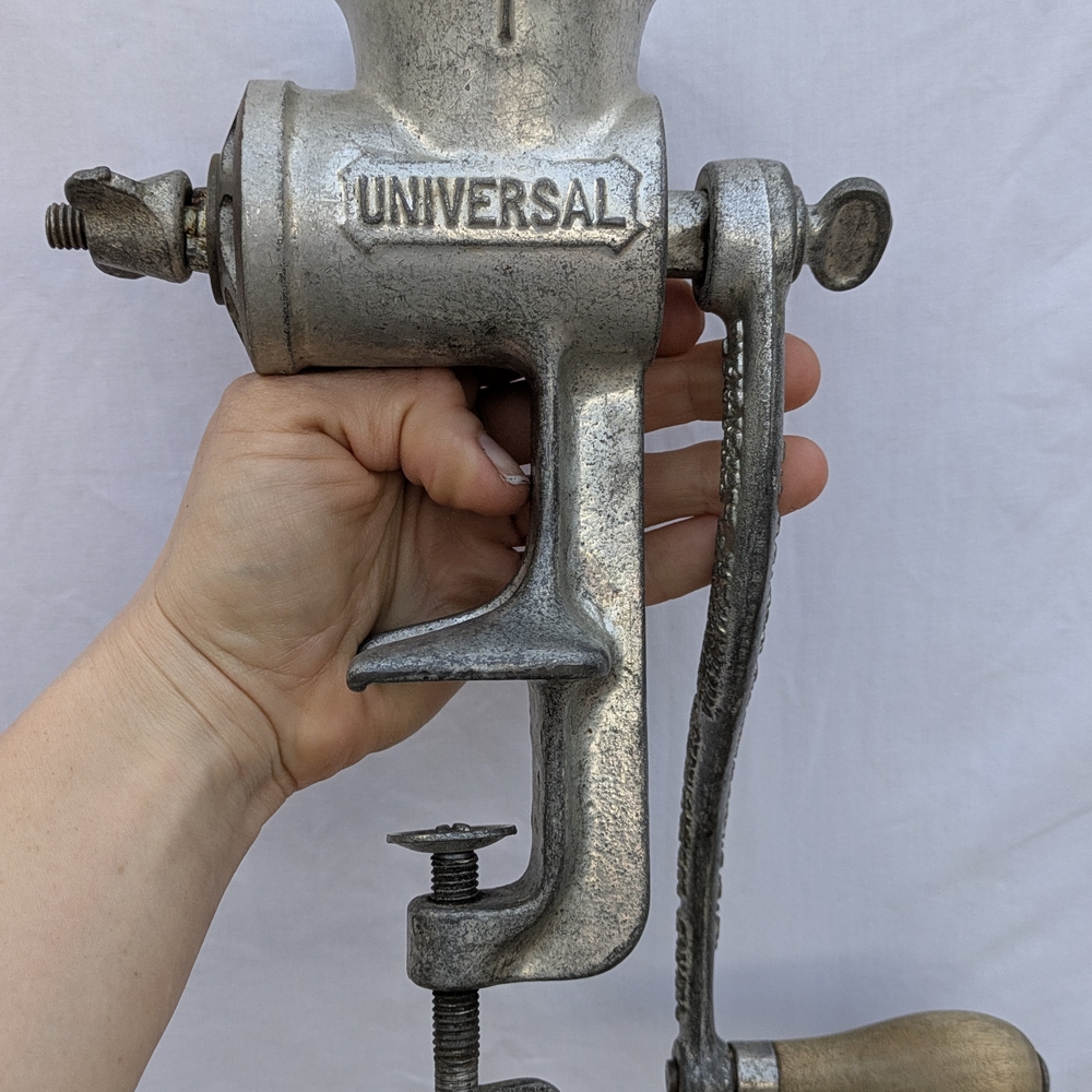 Universal Metal Hand Crank Grinder